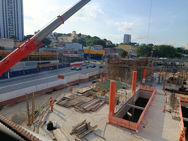 Dia 3 — laje superior com poços de ventilação e pilares