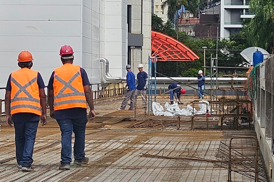 Preparo da superfície para concretagem